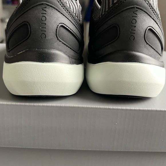 Vionic Women's Vortex Embolden Knit Sneaker Black / Pale Lime Size 5M NIB - Picture 4 of 11